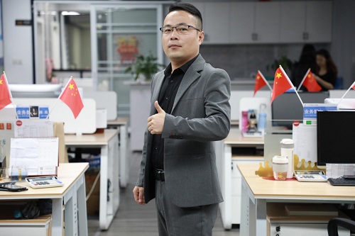 業務四部郝亮 業務四部郝亮